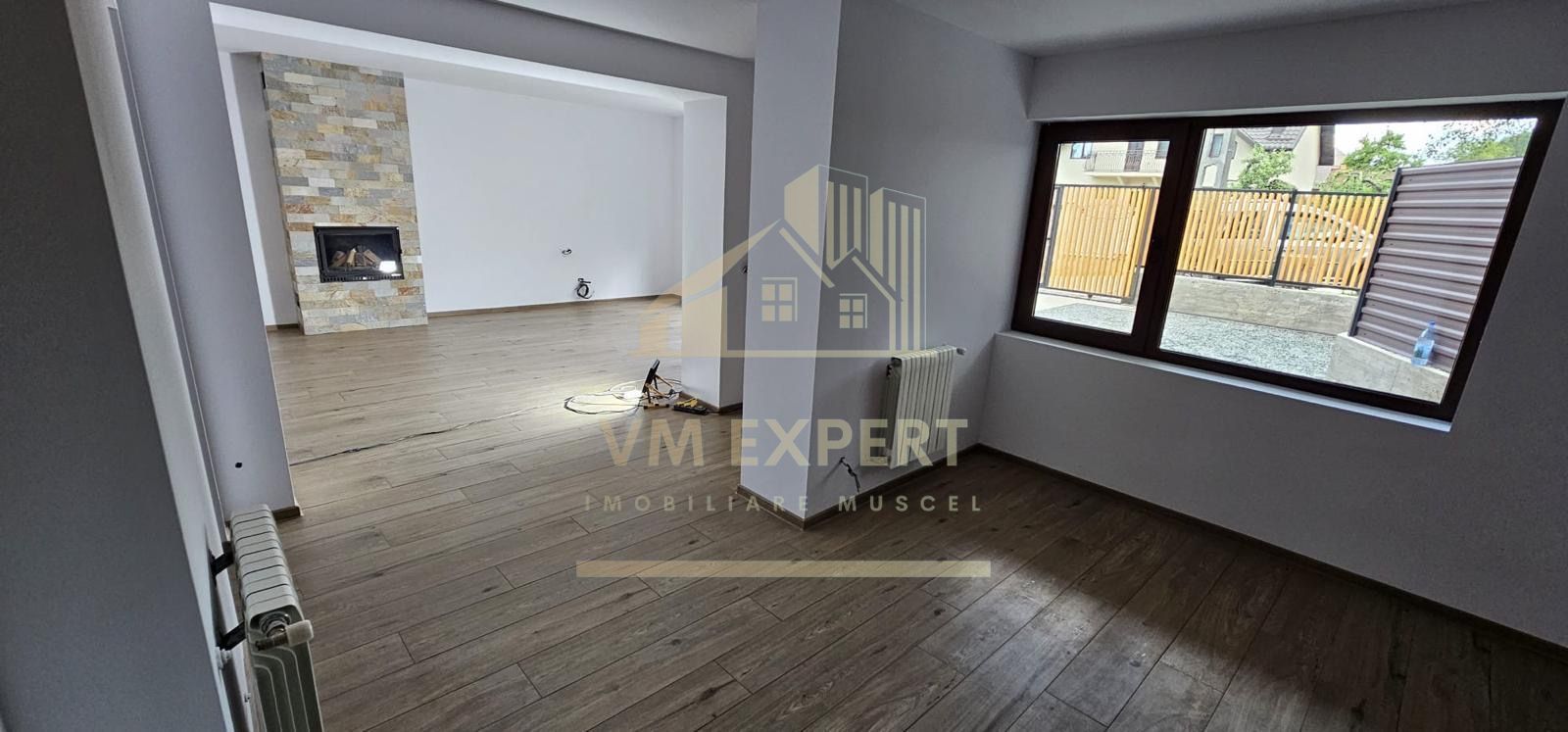 CASĂ 4 CAMERE TEREN 177MP RUCĂR ARGEȘ - Poză 5