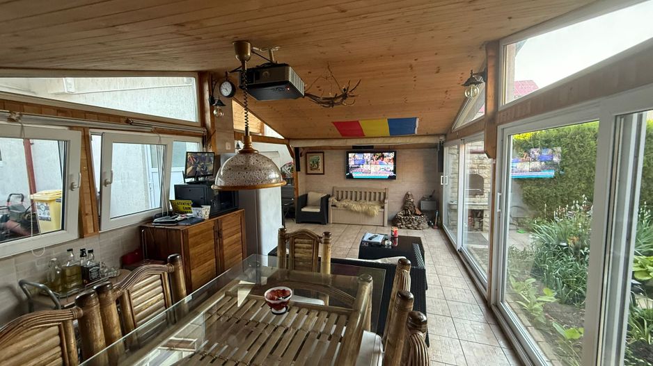 Casa de vanzare si teren 1360mp in Viile Noi Constanta - Poză 8