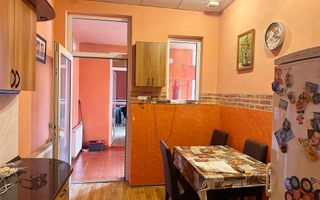 Casa cu 6 camere de vanzare in Rogerius/Stadion - Poză 7