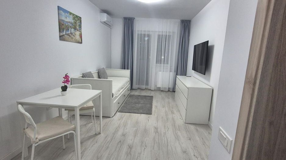 GARSONIERA BIRUINTEI, BUCATARIE INCHISA, CENTRALA, METROU 15 MINUTE - Poză 1