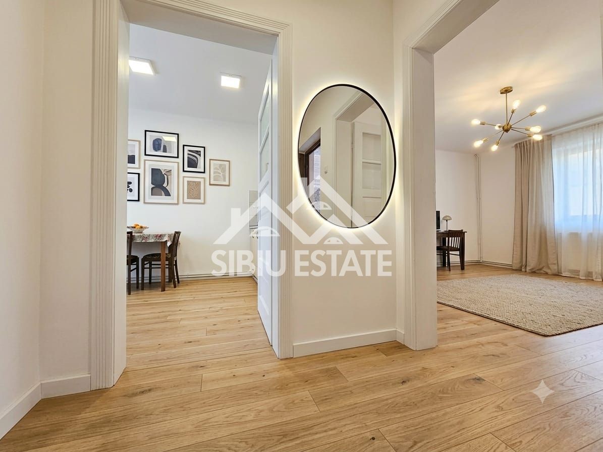 Casa Sibiu central 5 camere, 4 bai - Poză 3