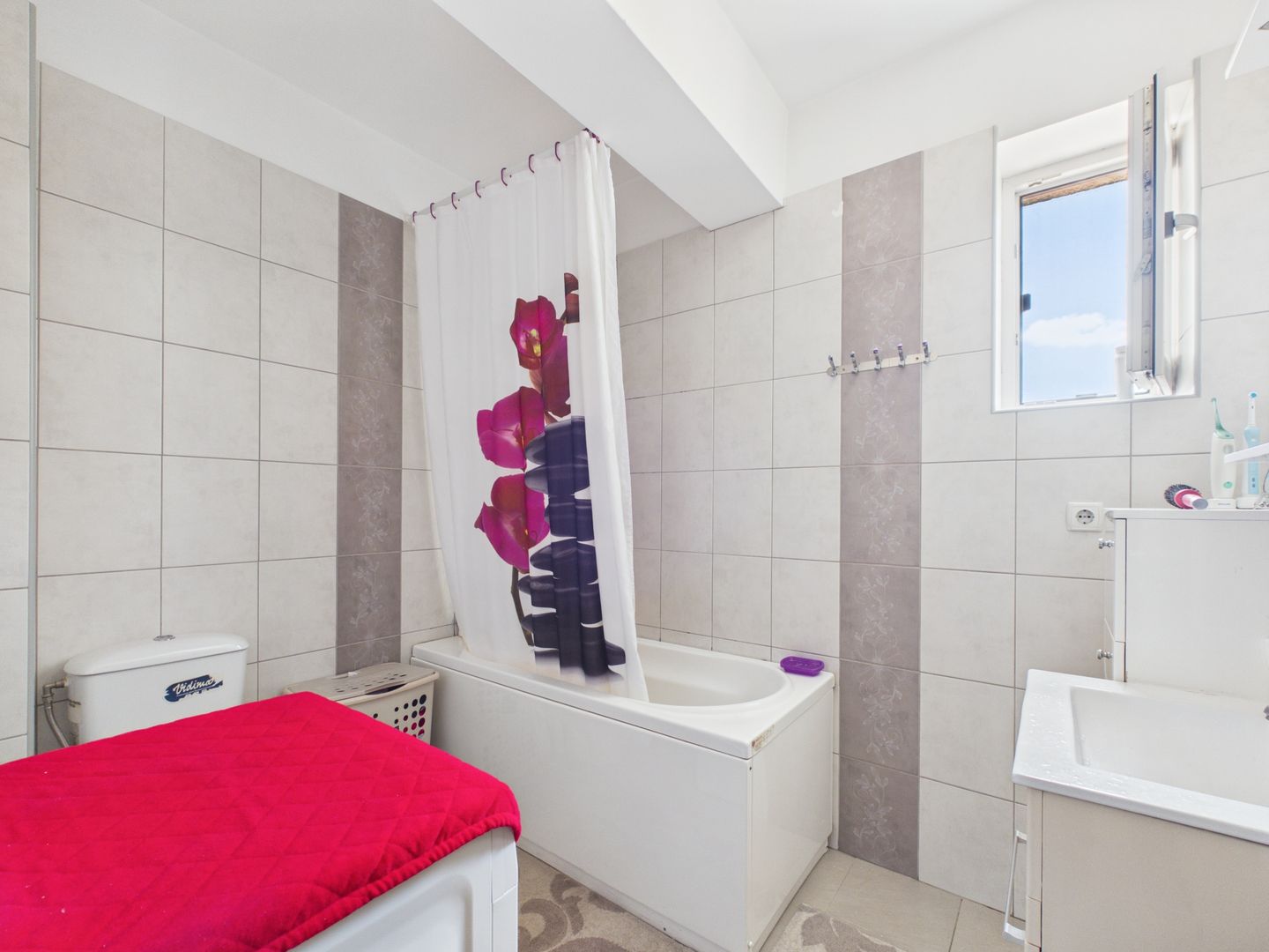 Apartament cu 3 camere la parcul Maica Teofana - Poză 9