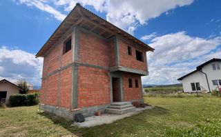 Casa noua curte mare Sibiu, Cristian - Poză 9