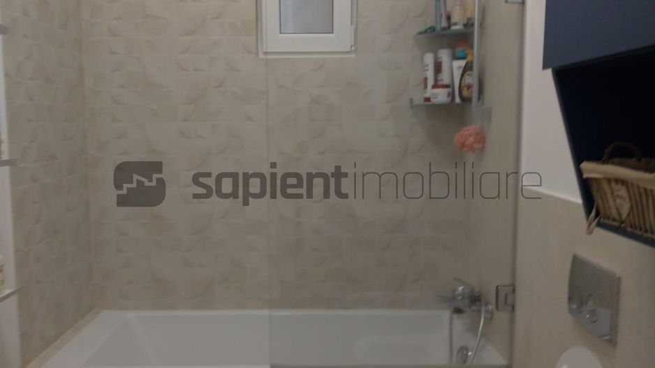 APARTAMENT CENTRAL CU 3 CAMERE - Poză 9