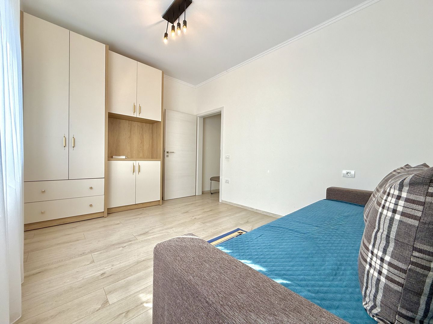 De închiriat apartament 3 camere cu gradină în Dumbrăvița - Poză 13