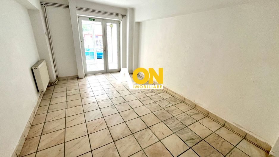 Spațiu Comercial, 73mp, Vad Comercial Bun, Zona Cetate - Poză 2