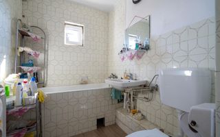 APARTAMENT CU 3 CAMERE DECOMANDAT ZONA ROGERIUS - Poză 9