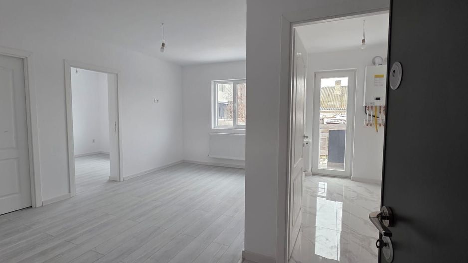 APARTAMENT 2 CAMERE CU  LOC PARCARE INCLUS CUG LUNCA CETATUII - Poză 8
