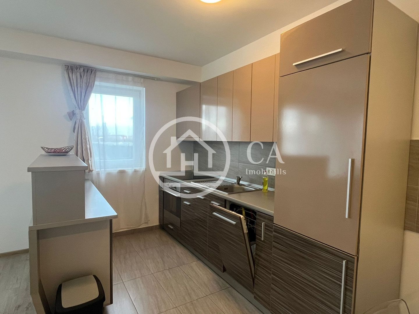 Apartament cu 2 camere de închiriat în zona Salca, Oradea - Poză 2