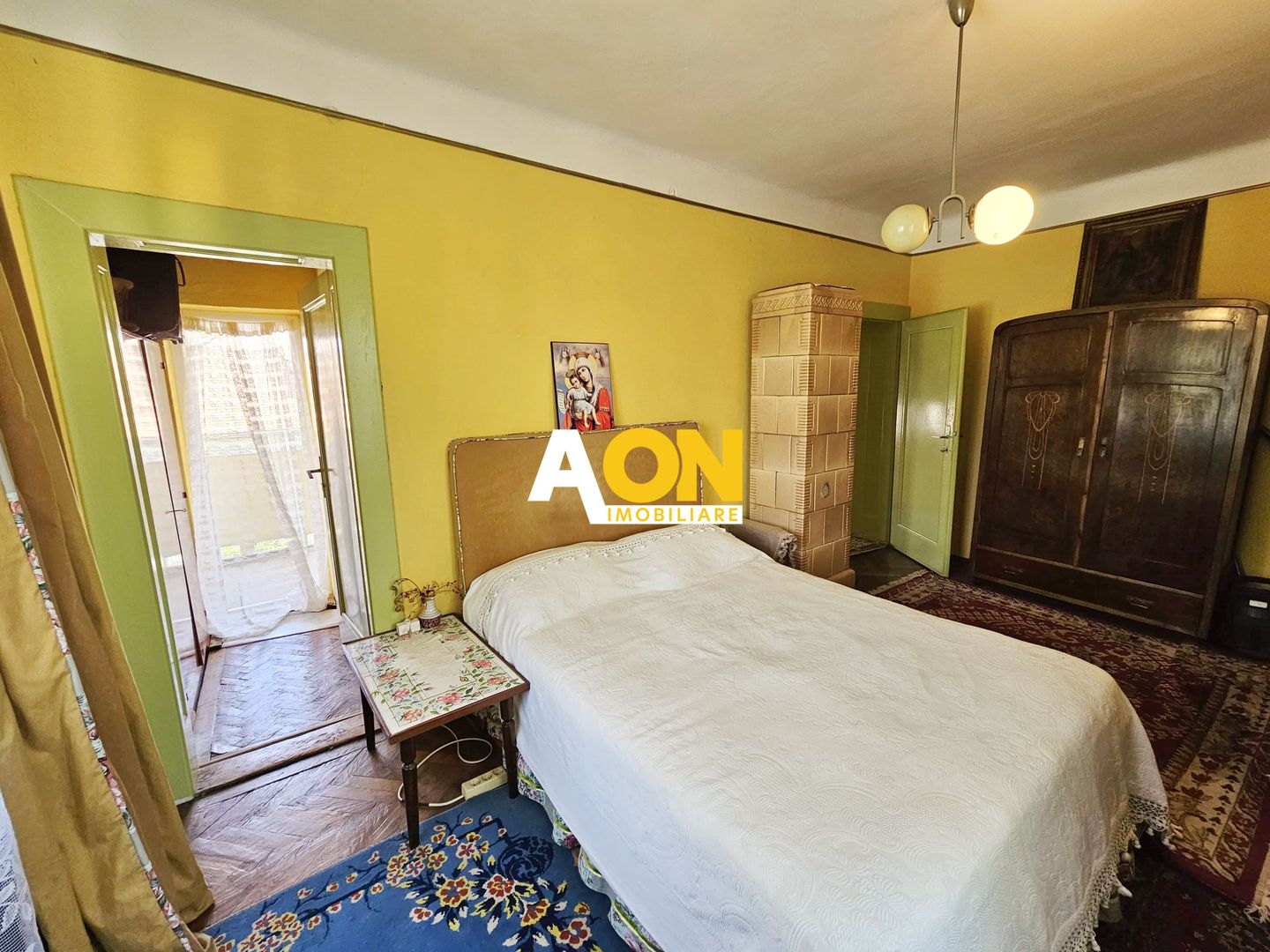 Casa situata in imediata apropiere a Cetatii - Poză 14