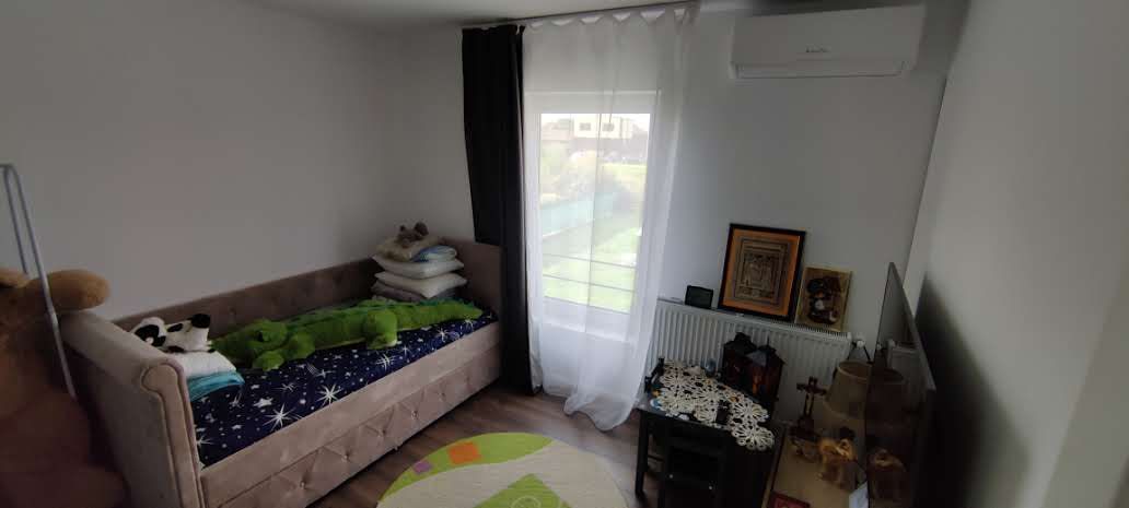 DUPLEX MOSNITA NOUA  98 MP UTILI CU 375 MP TEREN - Poză 8