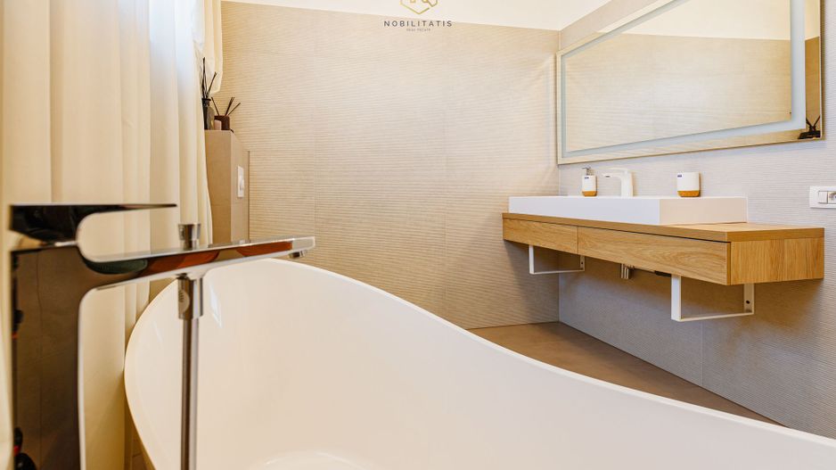 O Capodoperă Arhitecturală, Oferind Eleganță și Confort - Dumbravita - Poză 34