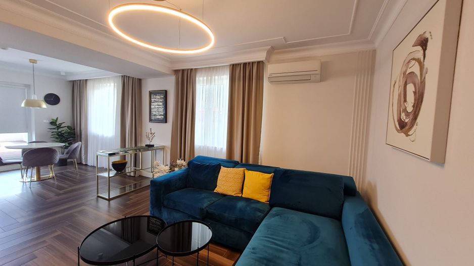 Elegantă și prestanță - Poză 15