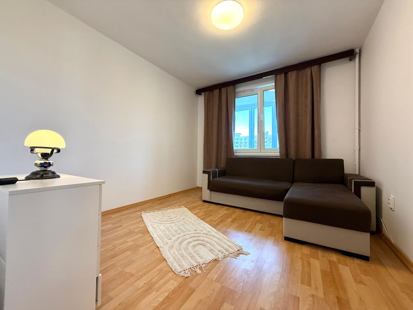 Apartament 3 camere semidecomandat, pet friendly, de închiriat – Astra - Poză 3