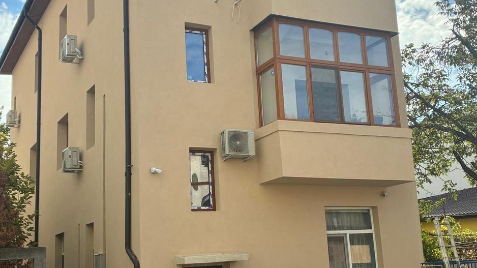 Închiriere 3 camere de lux în vilă, Intrarea în Parcul Carol, 90 mp - Poză 11