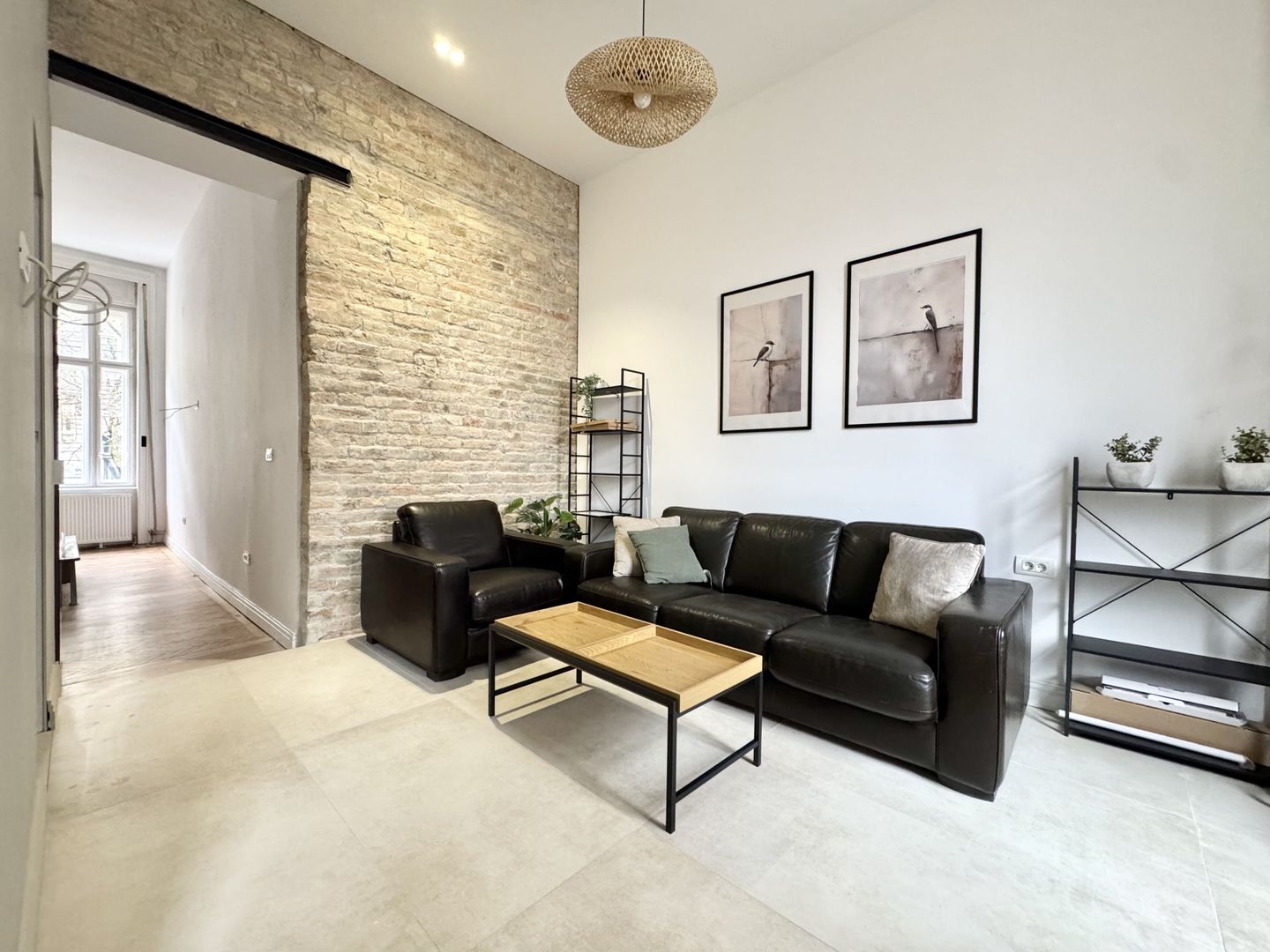 Apartament 2 camere, primitor si cochet, prima închiriere, Piața Maria - Poză 1