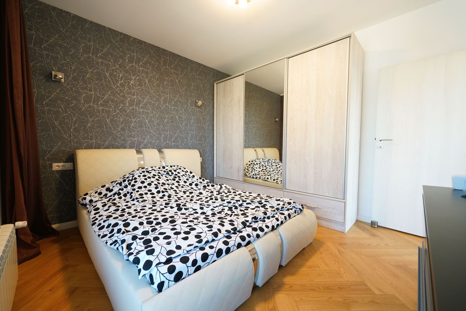 2 Camere + 2 Locuri de Parcare, Otopeni central, 400m DN - Poză 7