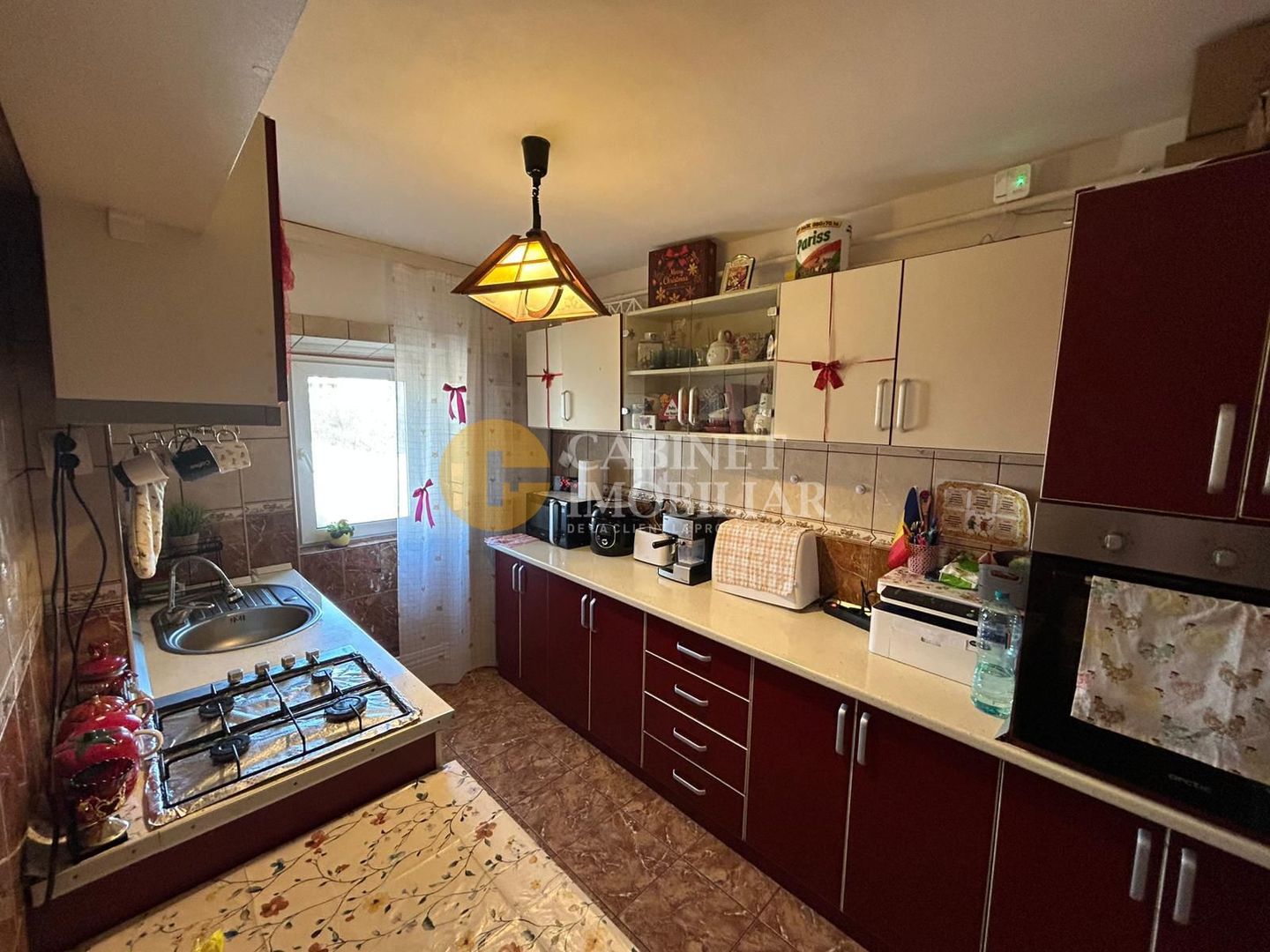 3 CAMERE DECOMANDAT--2 BAI--ETAJ INTERMEDIAR--RENOVAT--MOBILAT+UTILAT - Poză 5