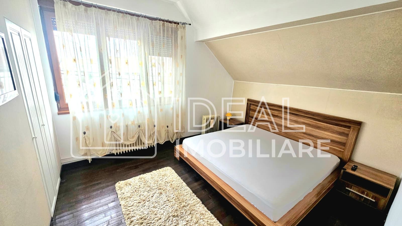 Casa Individuala cu 4 camere si garaj, zona Strand - Poză 6