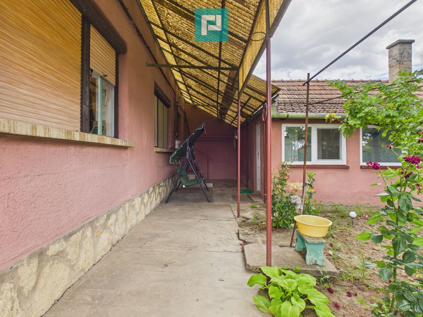 Casă cu 3 camere și teren de 1454 mp în Battonya - Poză 8