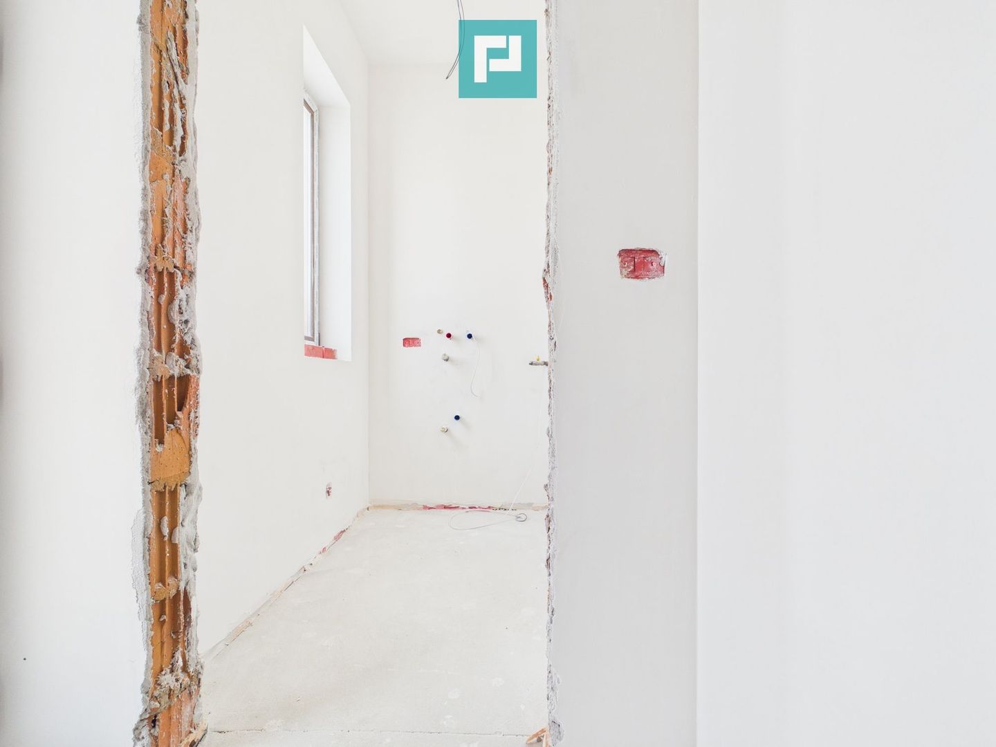 Duplex spațios 102 mp utili, teren 350mp in Covaci - Poză 10