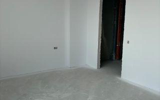 Apartament decomandat | 3 camere | 2 bai | 2 terase | parcare | Junior - Poză 7