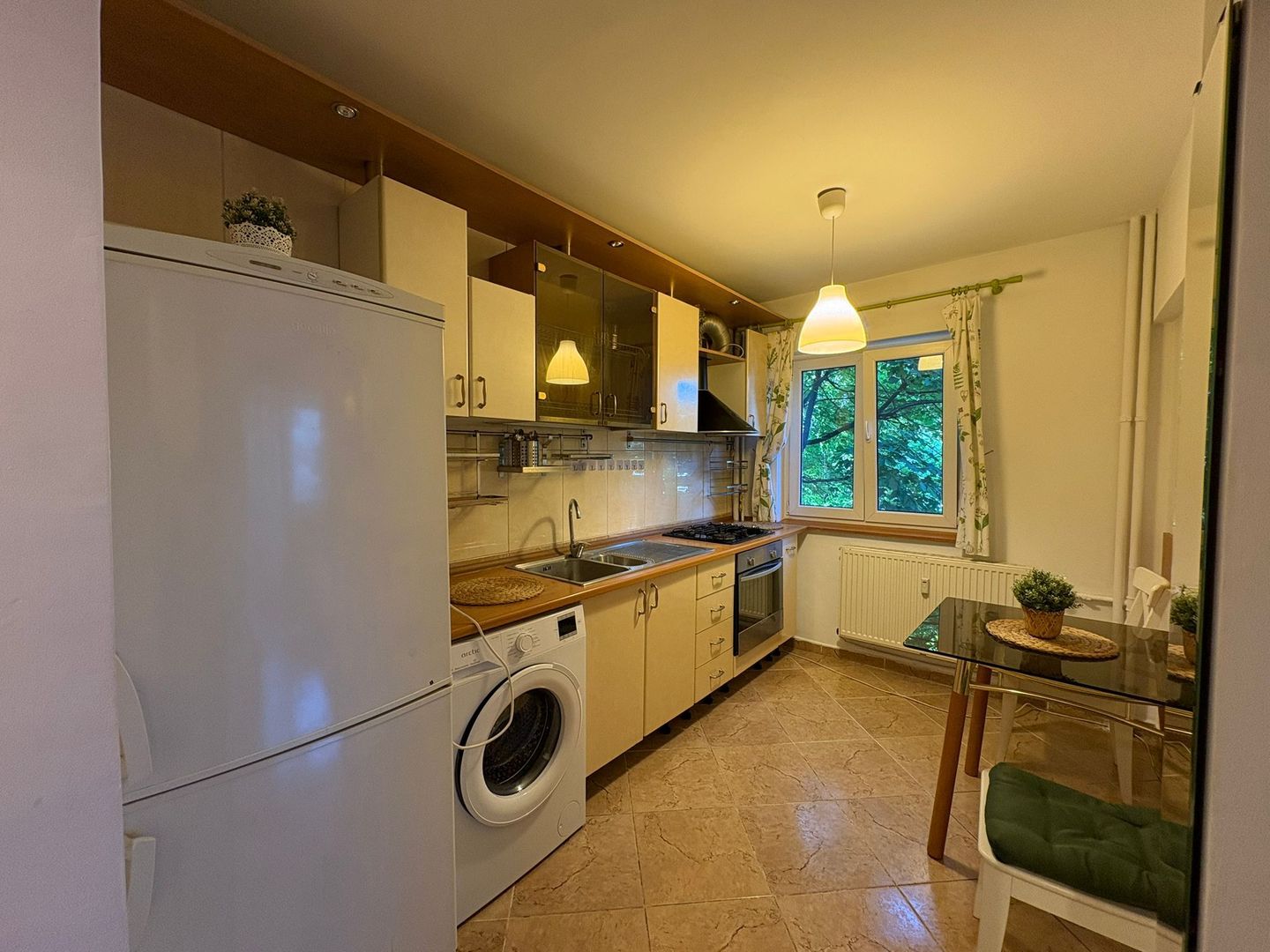 AP. 2 CAMERE- PET-FRIENDLY, PARCARE ADP, METROU 4 MINUTE, MODERN - Poză 2