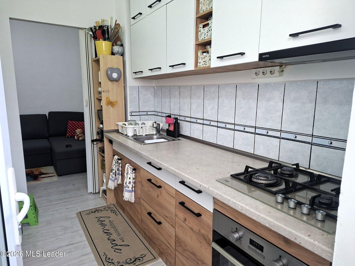 Vila cu 10 camere, destinatie rezidentiala / birouri - Poză 32