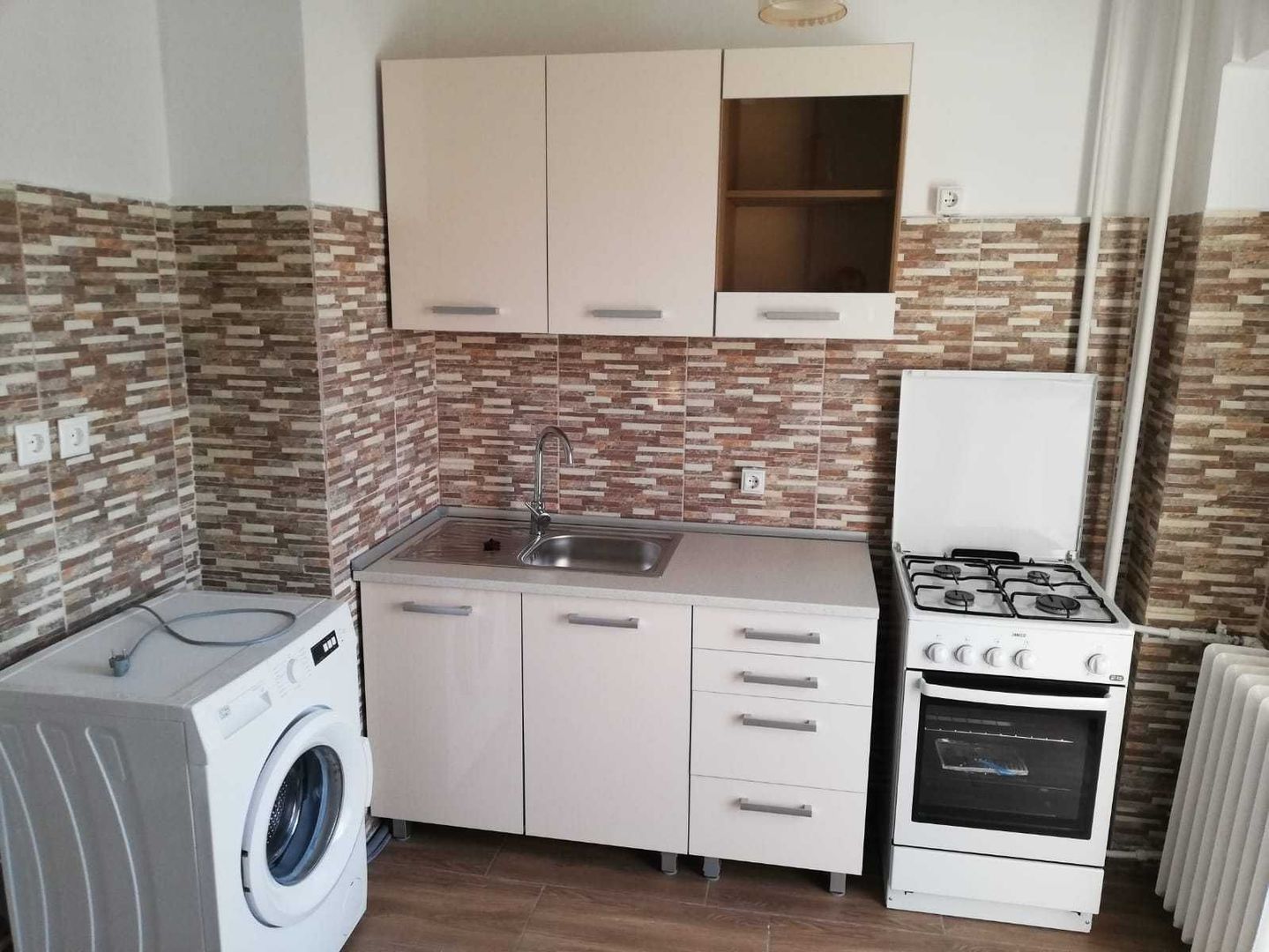 De Inchiriat Garsoniera decomandata Piata Muncii, langa metrou - Poză 2