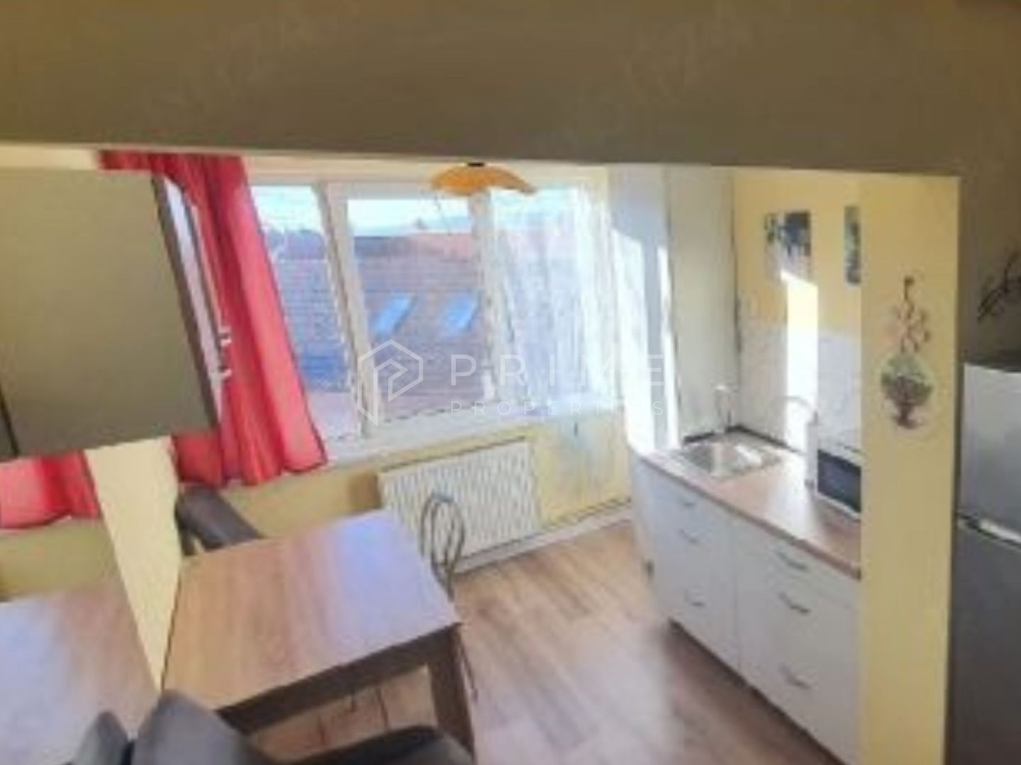 DE ÎNCHIRIAT: Apartament cu 2 camere, complet utilat - Poză 3
