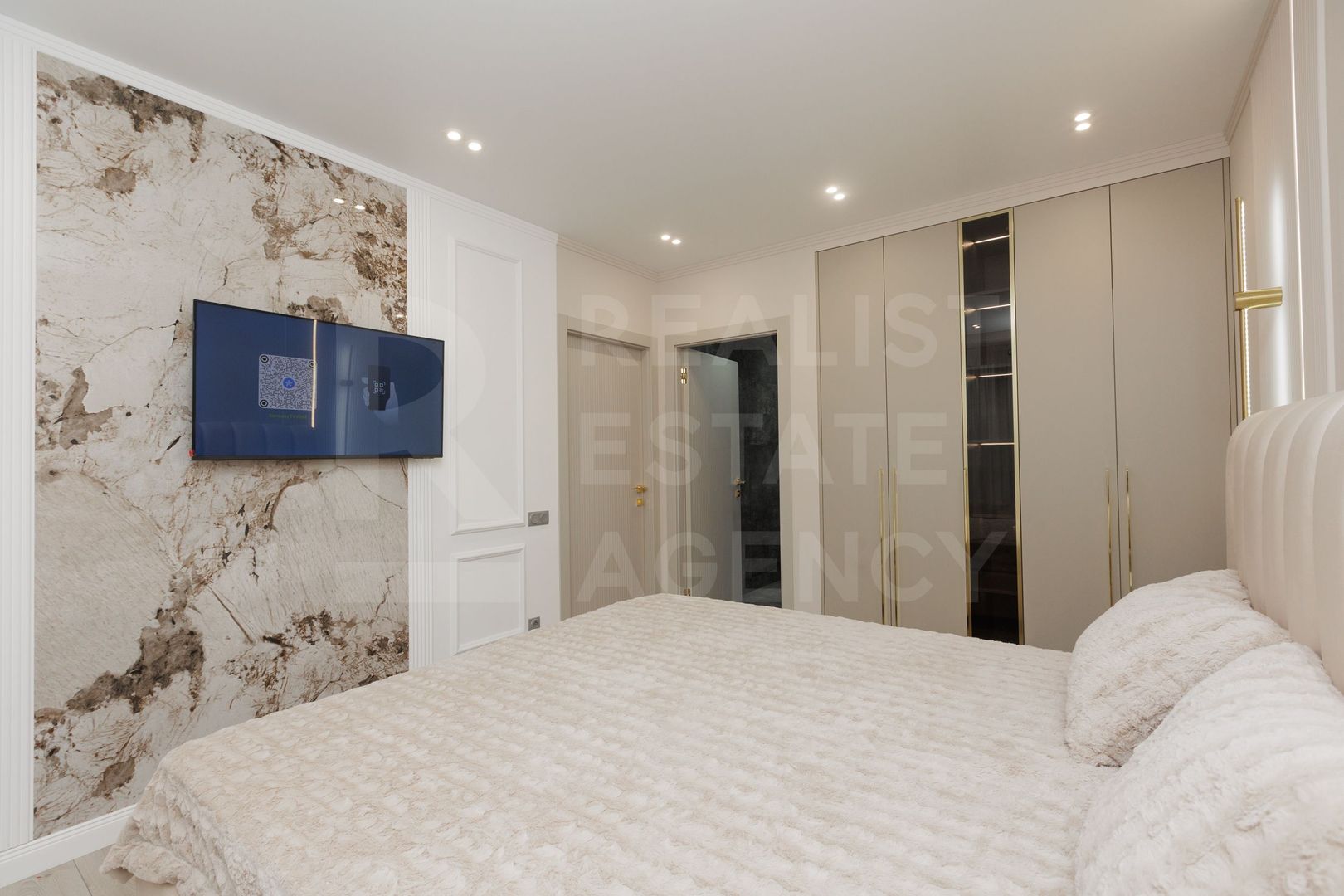 Chirie, apartament, 3 dormitoare, bd. Renașterii Naționale, Râșcani. - Poză 9