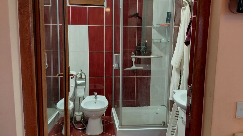 Casă spațioasă și primitoare, gata de mutare! Tulucesti! - Poză 17