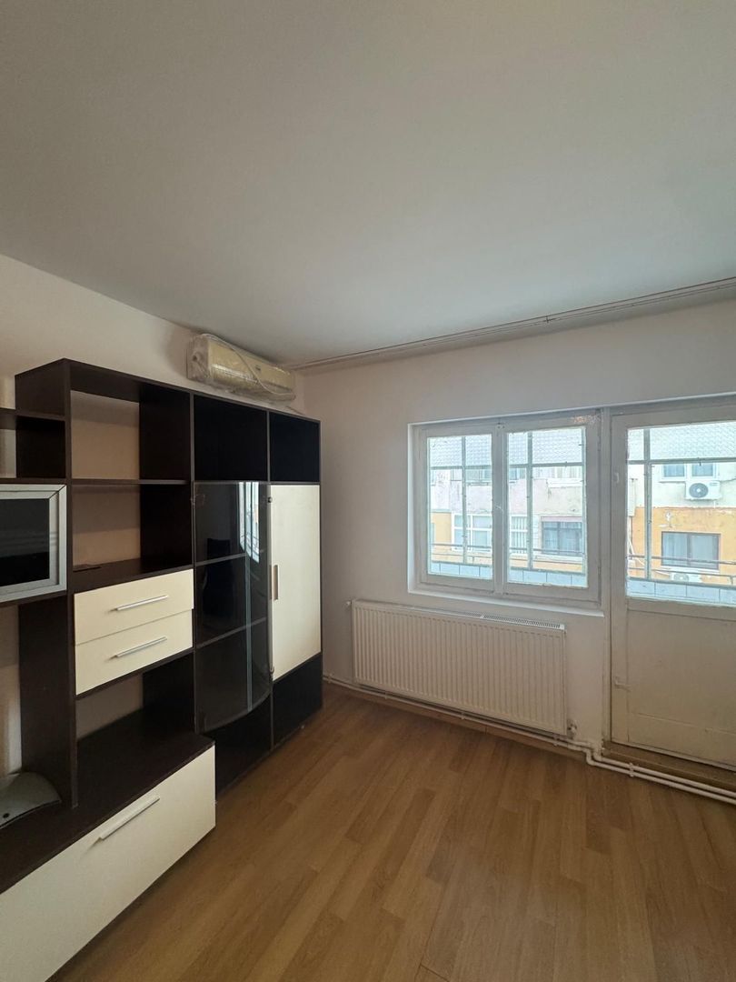 Apartament 3 camere de vânzare – Tineretului, zona Biserică - Poză 8