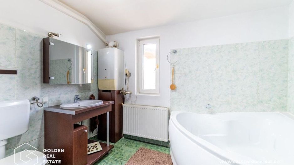 Vila moderna cu 3 apartamente, cartierul Functionarilor, teren 504 mp - Poză 9