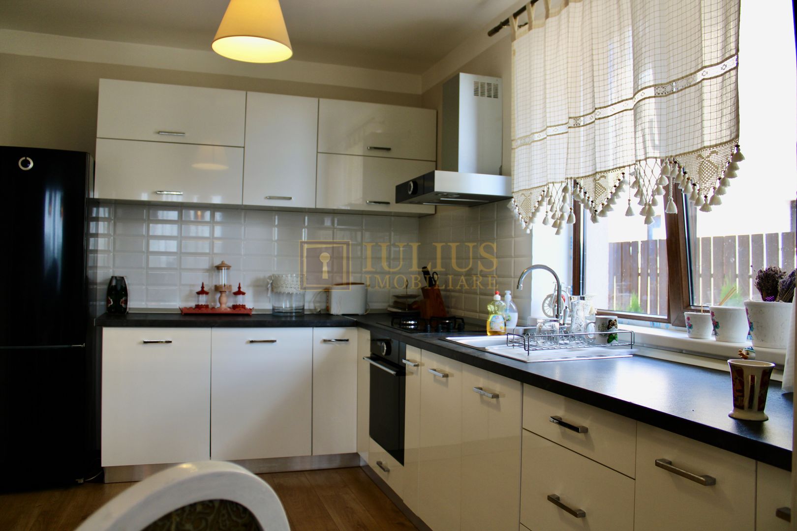 Duplex in stil scandinav, mobila de calitate, gradina si garaj. - Poză 9