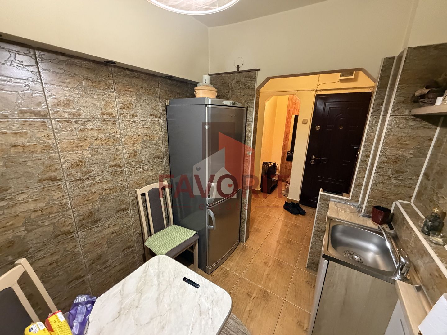 Etaj intermediar. Mobilat. Pozitie excelenta - Poză 8