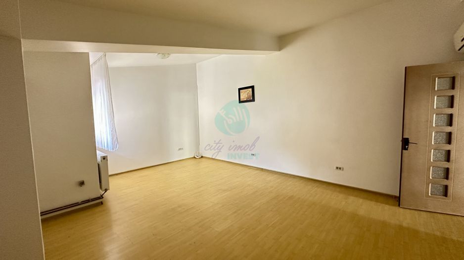 Casa construita in 2008 zona VATRA LUMINOASA - Poză 7