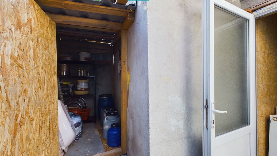 Apartament cu 2 camere la curte comună, Pârneava - Poză 8