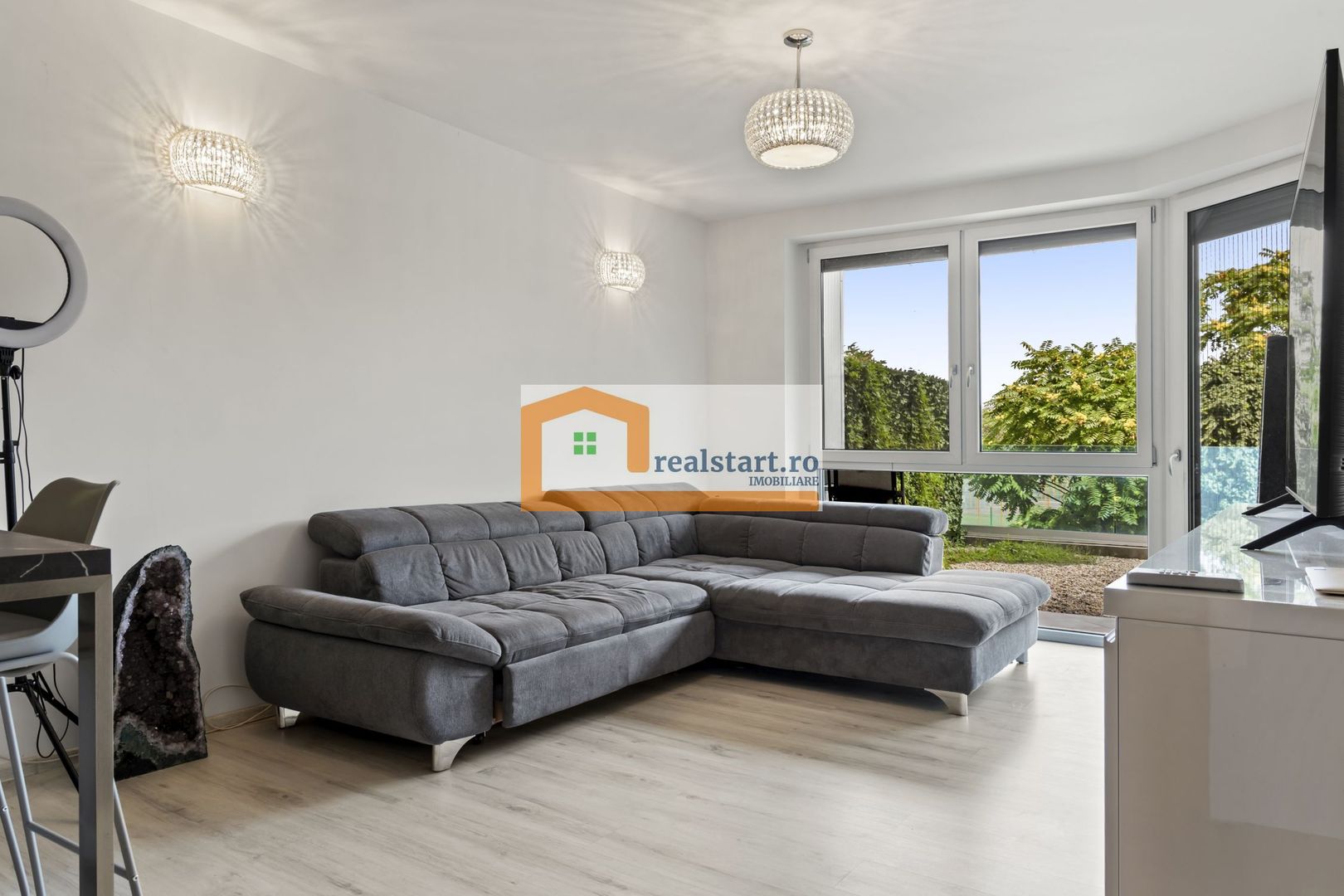 Parter Inalt, Terasa 38mp, vedere catre parc si lac, mobilat si utilat, ROI 6,5% - Poză 5