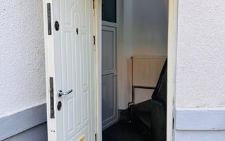 Spatiu stradal, central, cu vad comercial si vizibilitate excelenta - Poză 10
