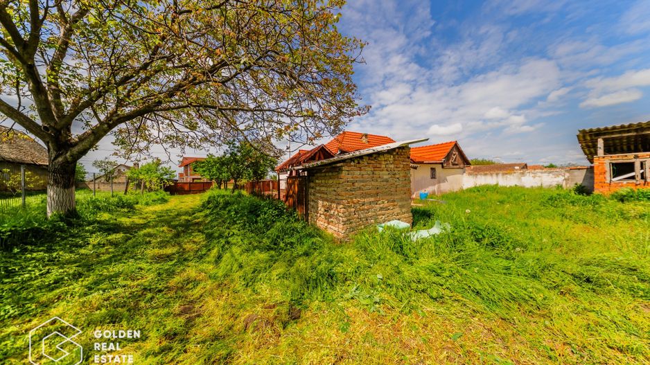 Casa situata in comuna Seitin, la cheie - Poză 26