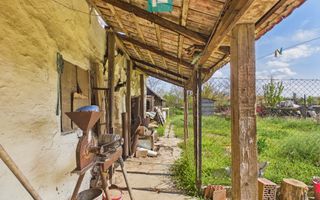 Casă cu 3 camere și 1047 mp în Peregu Mic - Poză 11