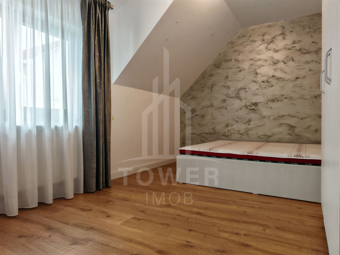 Casă modernă și spațioasă de închiriat în cartierul Gușterița - Poză 20