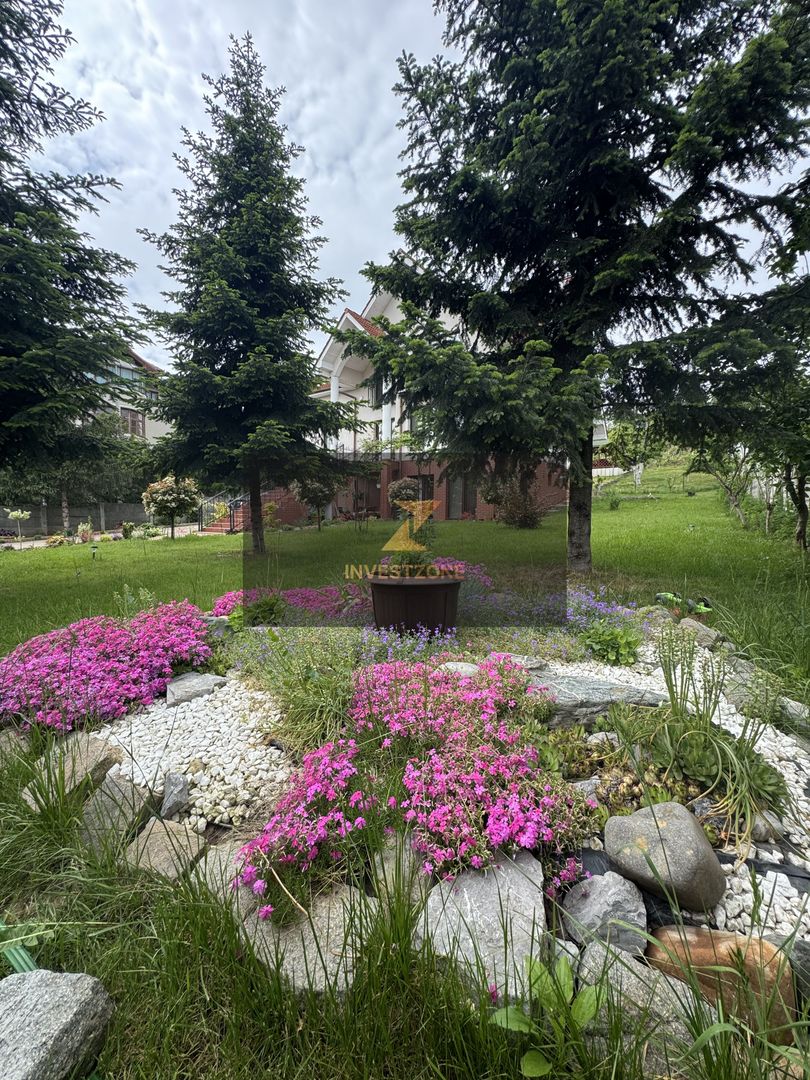 Casa spațioasă în Oradea str Izvorului - Poză 16