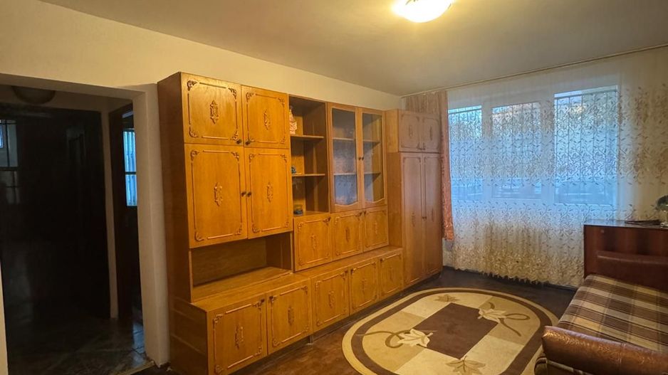 Apartament 2 camere zona Rogerius - Poză 1