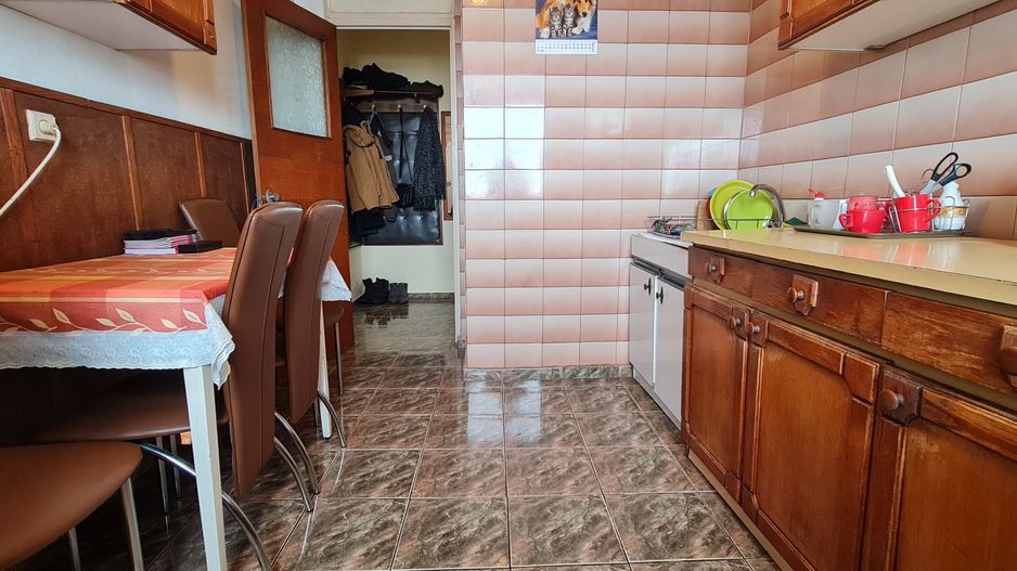 Apartament 2 camere decomandat cu priveliste zona Spitalul Judetean - Poză 11