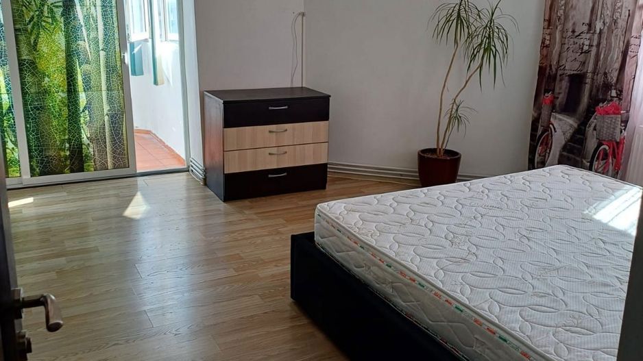 Apartament 3 camere – Zona Big (Bratiănu) – Mobilat, Utilat, Loc parcare - Poză 3