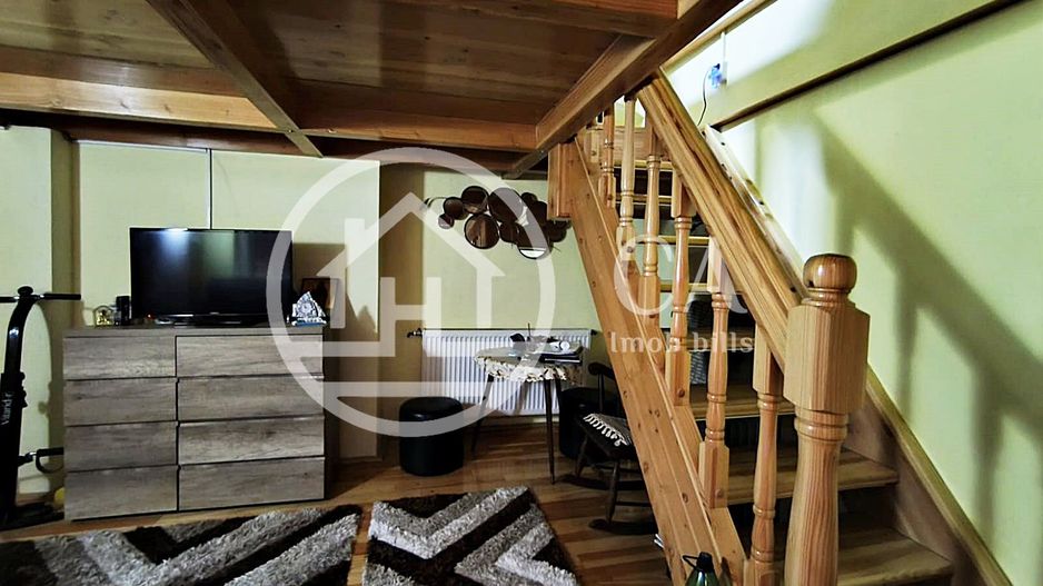 Proprietate mixta de vanzare apartament si spatiu comercial, Oradea - Poză 6