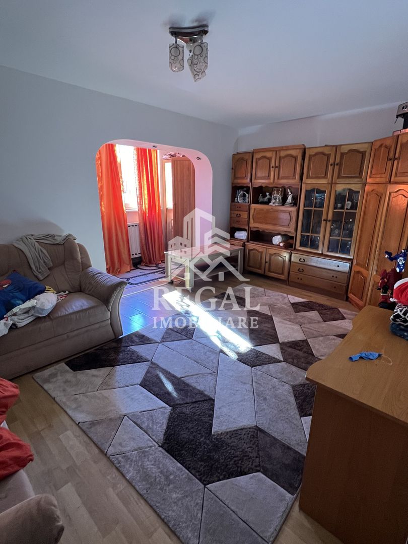 Apartament 3 camere de vânzare – Micro 5/1, Bd. Traian - Poză 4