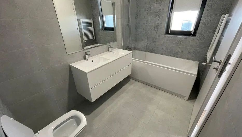 Penthouse de închiriat – 120 mp utili + terasă de 60 mp la 650 euro - Poză 8